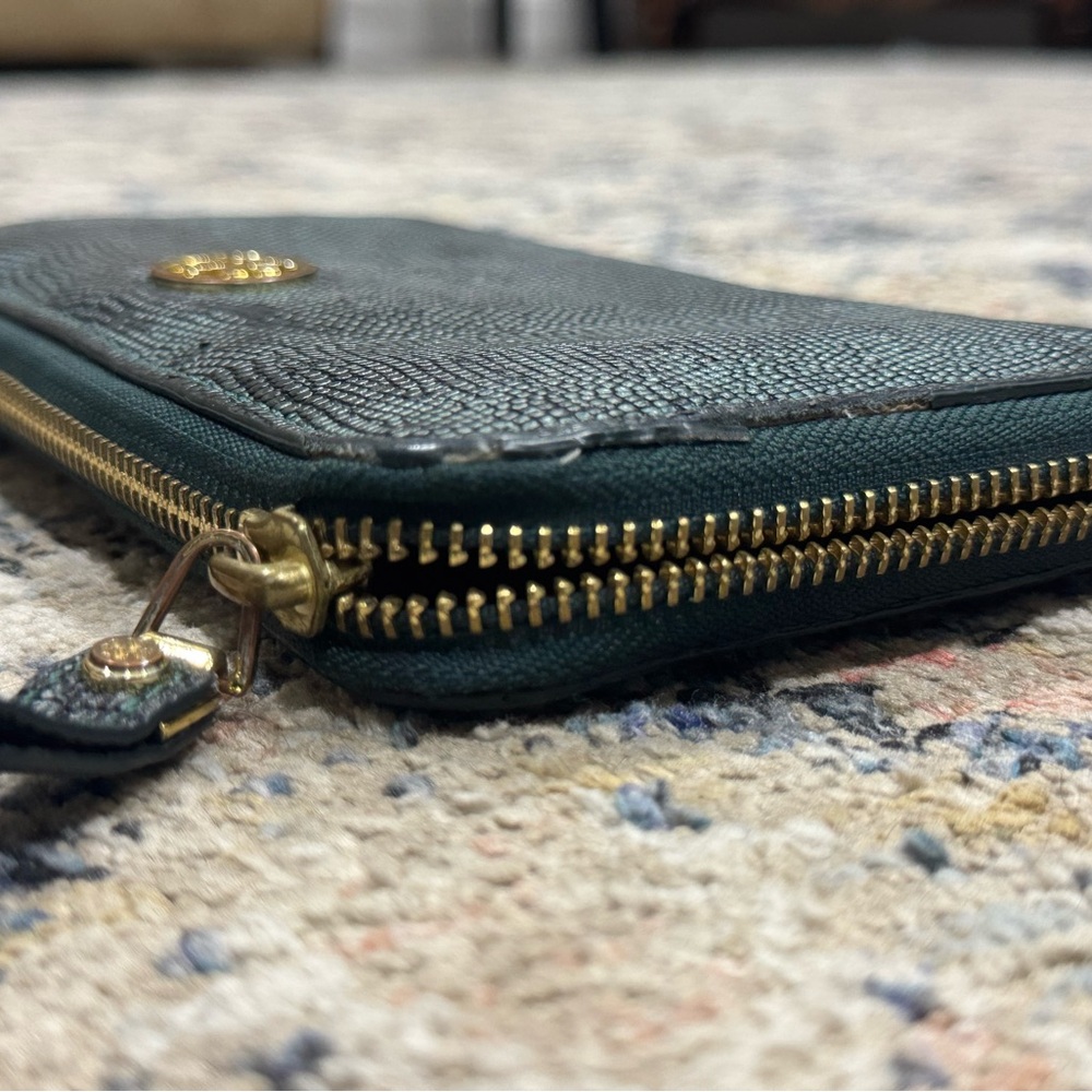 Tory Burch Textured Dark Green Wallet - Picture 6 of 8